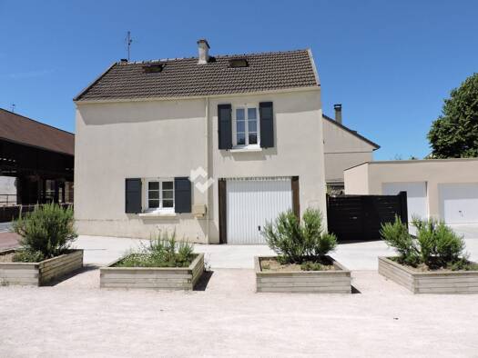 Maison à vendre 372 000 € 5 pièces 4 chambres 88 m² 139 m² de terrain Collégien 77090