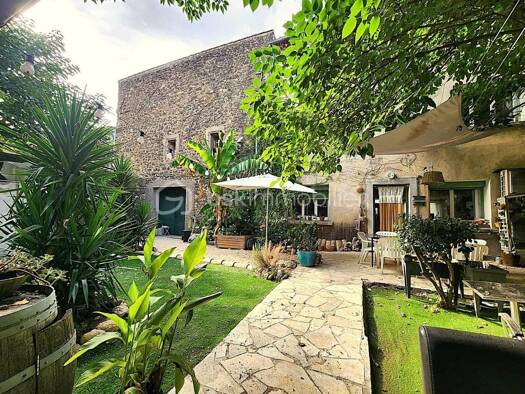 Maison à vendre 350 000 € 10 pièces 8 chambres 246 m² 388 m² de terrain Pézenas 34120