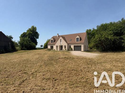 Terrain constructible viabilisé à vendre 33 500 € 2 064 m² de terrain Possesse 51330