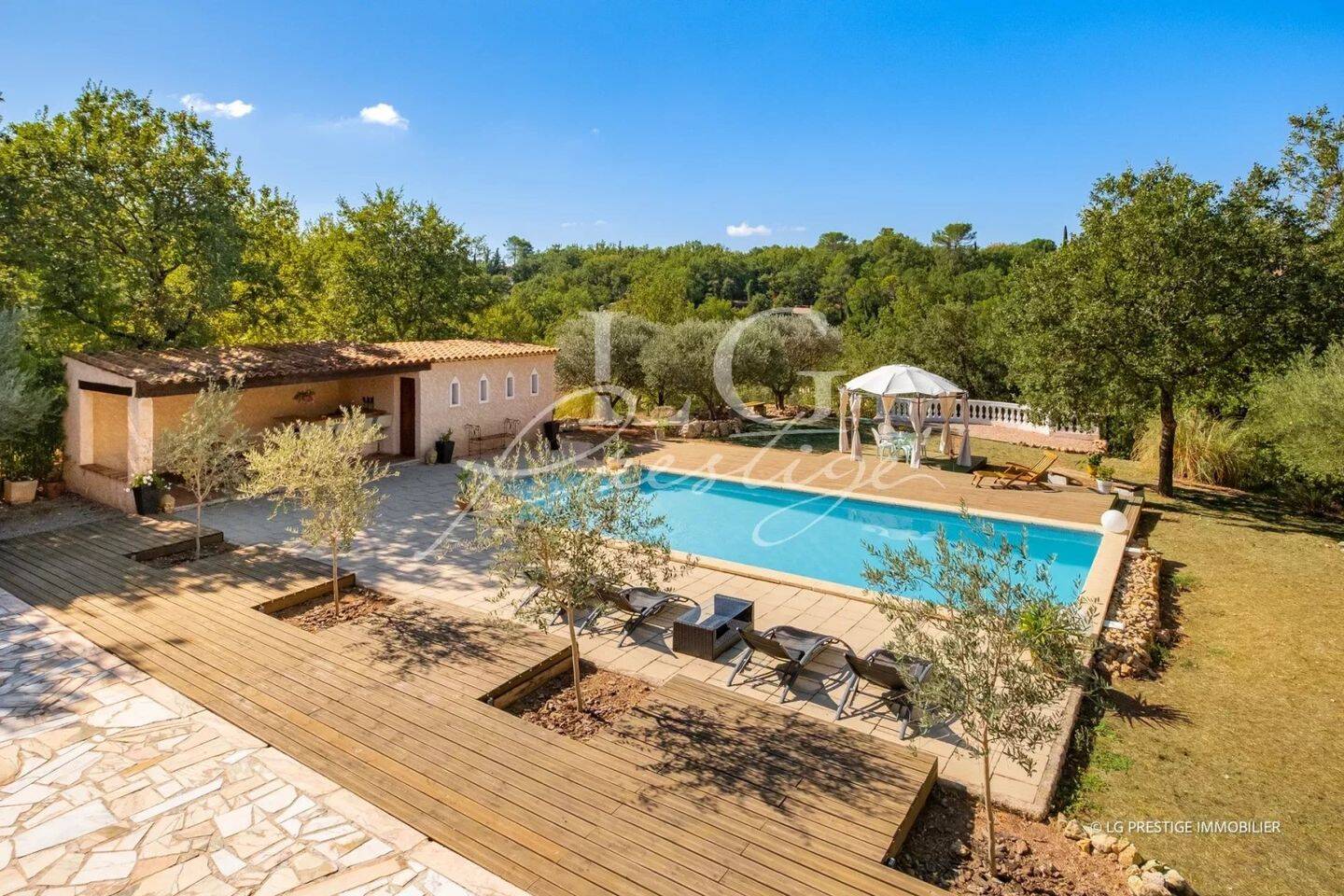Maison à vendre, 257m², SAINT PAUL EN FORET