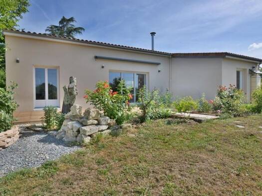 Maison de plain-pied à vendre - Première occupation 299 000 € 4 pièces 3 chambres 83 m² 1 501 m² de terrain Minzac 24610