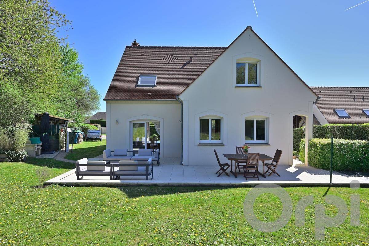 Maison à vendre, 167m², VARENNES JARCY