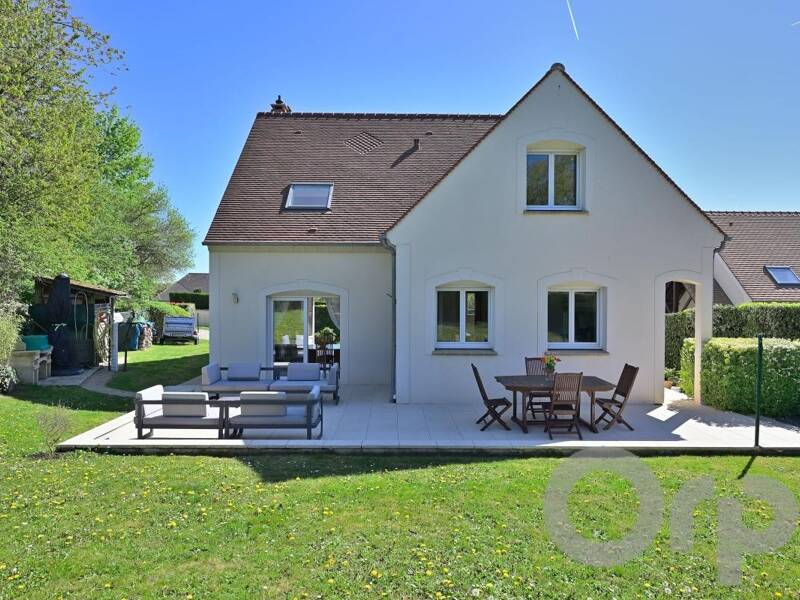 Maison à vendre, 167m², VARENNES JARCY