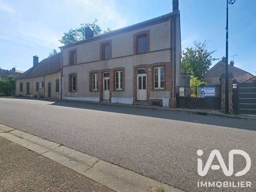 Maison à vendre 145 000 € 8 pièces 5 chambres 180,7 m² 451 m² de terrain Saint-Martin-des-Champs 89170