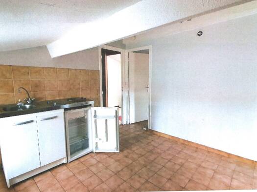 Appartement à louer 455 € 2 pièces 1 chambre 24,4 m² Étage 3/3 Saint-Laurent-d'Agny 69440
