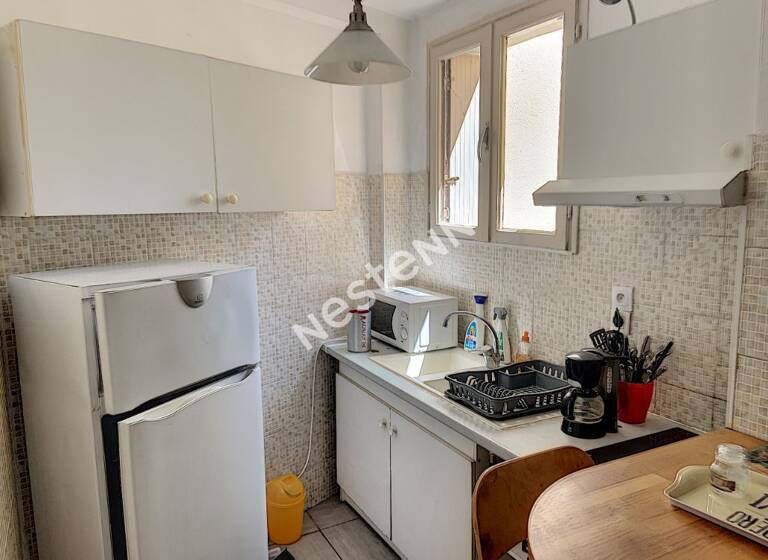 Appartement à louer 492 € 1 pièce 27 m²<br/>superficie 2/6<br/>étage Champ de Mars Toulon 83000