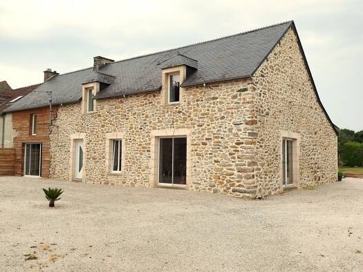 Ferme à vendre 388 500 € 7 pièces 5 chambres 169 m² 1 368 m² de terrain Cherbourg-en-Cotentin 50470