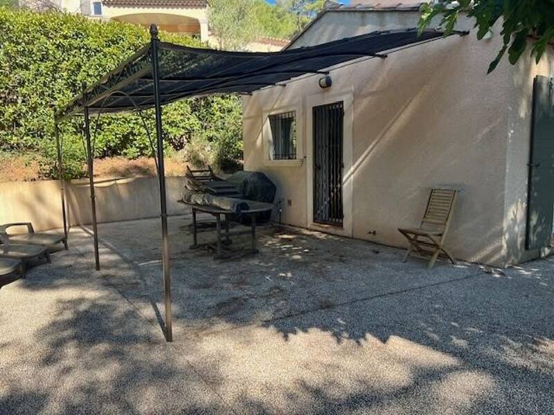 Maison à louer, 103m², CUERS