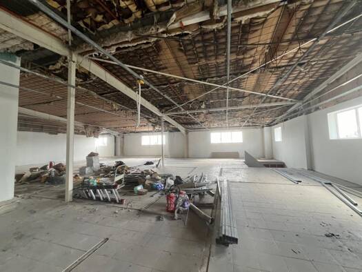 Local commercial à louer 5 872 € Ducos 97224