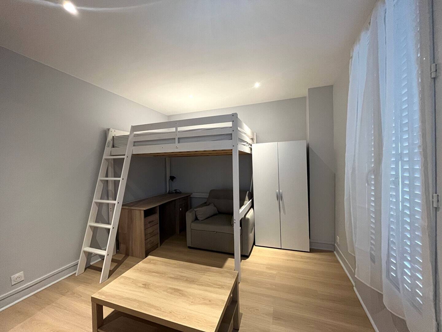 Maison à louer, 17m², CLICHY