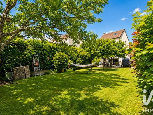 Maison à vendre 318 000 € 4 pièces 2 chambres 80,05 m² 458 m² de terrain Livry-sur-Seine 77000