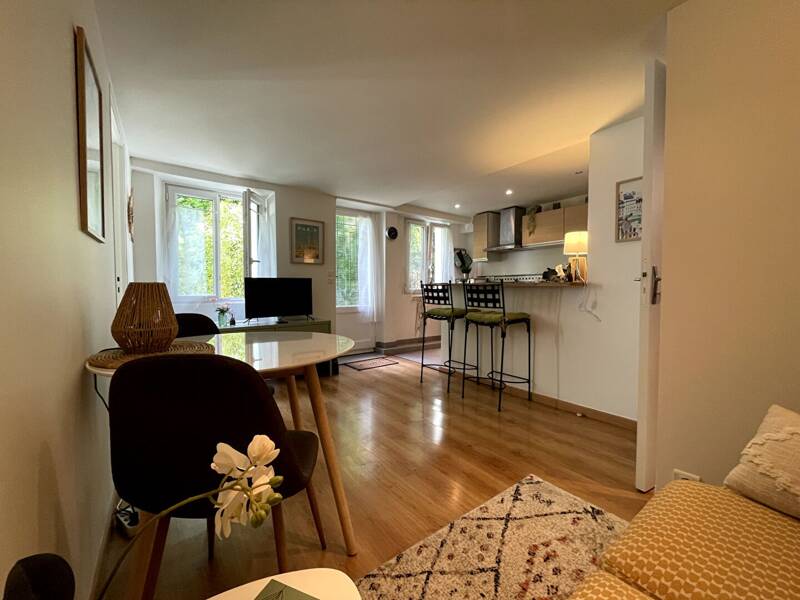 Maison à louer, 32m², PARIS 18E