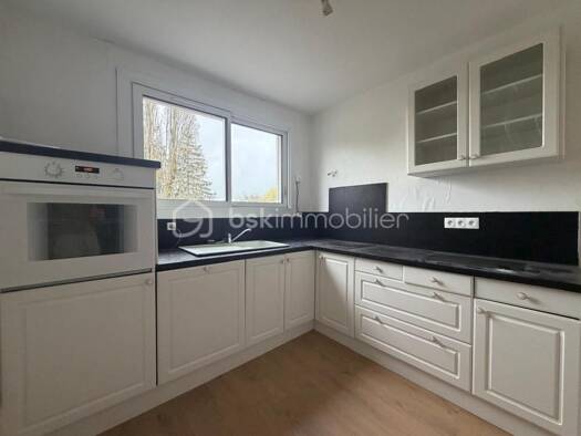 Appartement à vendre 74 900 € 3 pièces 2 chambres 55,7 m² Étage 2/6 Les Loges Parthenay 79200