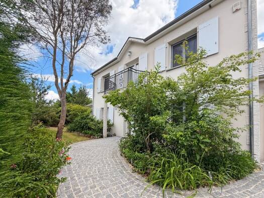 Maison à vendre 396 000 € 7 pièces 5 chambres 185 m² 3 175 m² de terrain La Ferté-Saint-Aubin 45240