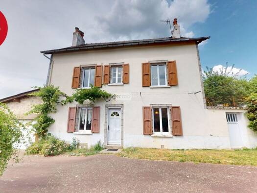Maison à vendre 94 950 € 7 pièces 4 chambres 94 m² 922 m² de terrain Montsalvy 15120