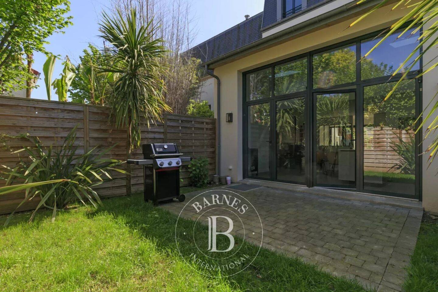 Maison à vendre, 143m², SURESNES