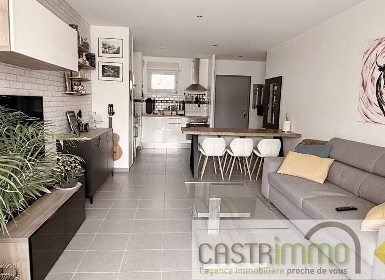Appartement à vendre 190 000 € 2 pièces 1<br/>chambre 48 m²<br/>superficie RDC/1<br/>étage Saint Series 34400