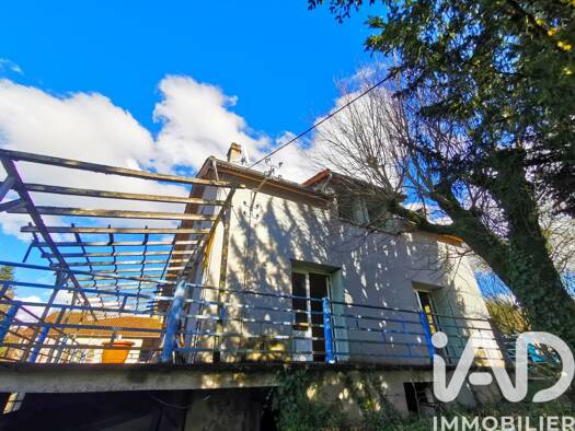 Maison à vendre 105 000 € 5 pièces 4 chambres 105 m² 892 m² de terrain Cardaillac 46100