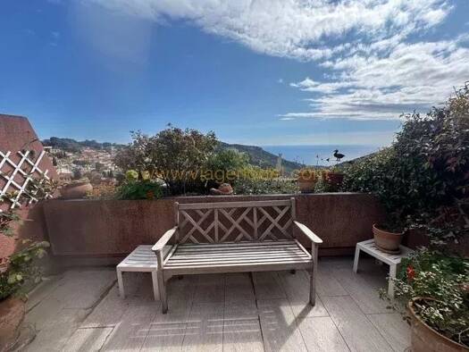 Appartement en viager occupé Bouquet 97 500 € 3 pièces 2 chambres 60,1 m² Étage 11/11 La Turbie 06320