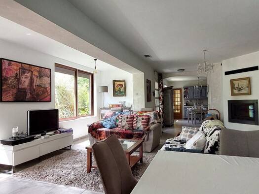 Maison de plain-pied à vendre 304 500 € 5 pièces 3 chambres 130 m² 4 724 m² de terrain Bassillac et Auberoche 24330