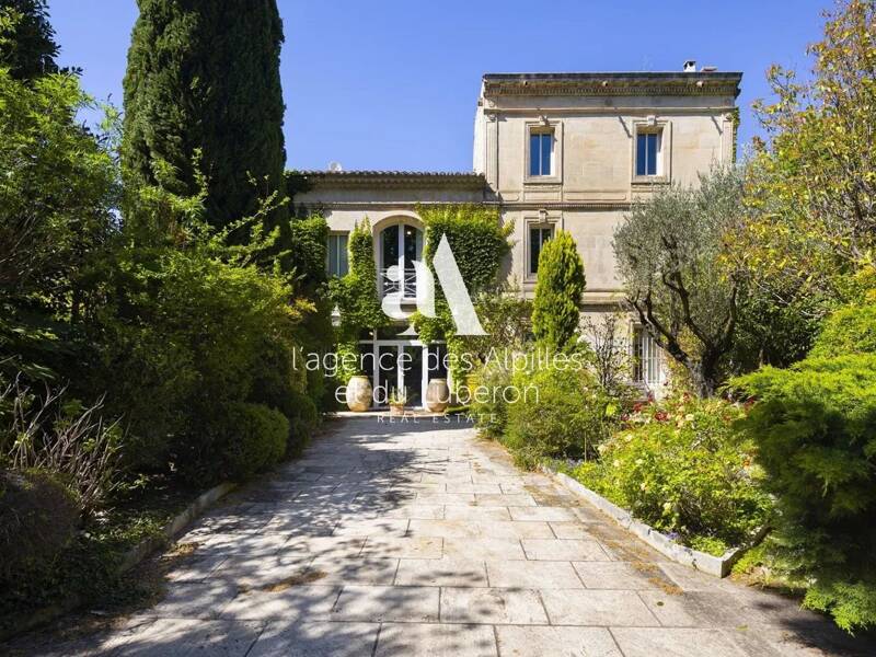 Maison à vendre, 400m², MAUSSANE LES ALPILLES