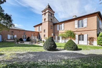 Maison à vendre 1 890 000 € 17 pièces 11 chambres 737 m² 2 700 m² de terrain Nord Beauzelle 31700