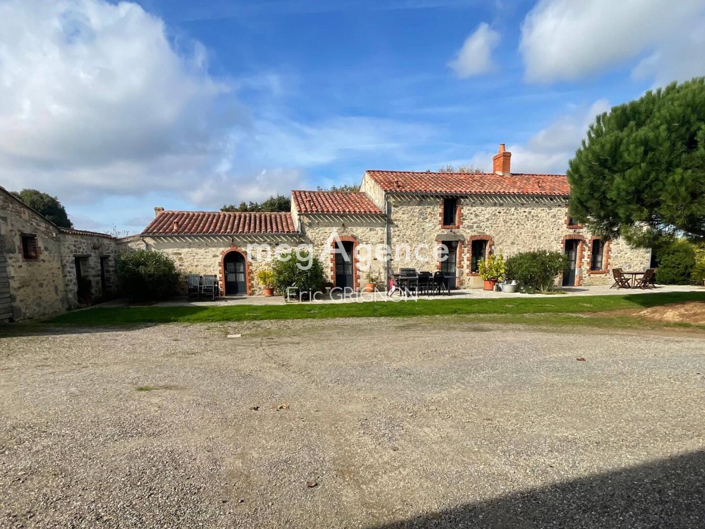 Maison à vendre, 170m², NIEUL LE DOLENT