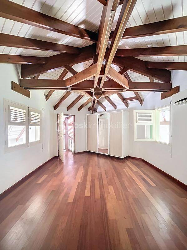 Maison à vendre, 199m², PETIT BOURG