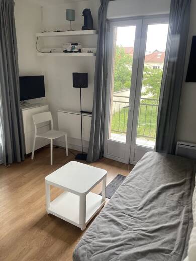 Appartement à louer - Neuf 590 € 1 pièce 12,4 m² Dernier étage, Étage 2/2 Liberté-Vert de Maison Maisons-Alfort 94700