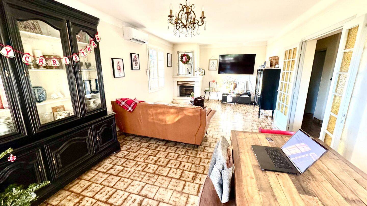 Maison à vendre, 110m², ENTRAIGUES SUR LA SORGUE