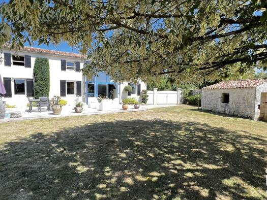 Maison à vendre 384 900 € 5 pièces 4 chambres 179 m² 2 999 m² de terrain Balanzac 17600