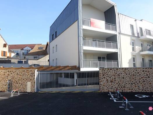 Parking à louer 55 € L'Ouest Chanteloup-les-Vignes 78570
