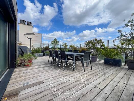 Appartement à louer 6 500 € 6 pièces 5 chambres 190 m² 5ème étage Ile de la Jatte-Parc d'Orléans Neuilly sur Seine 92200