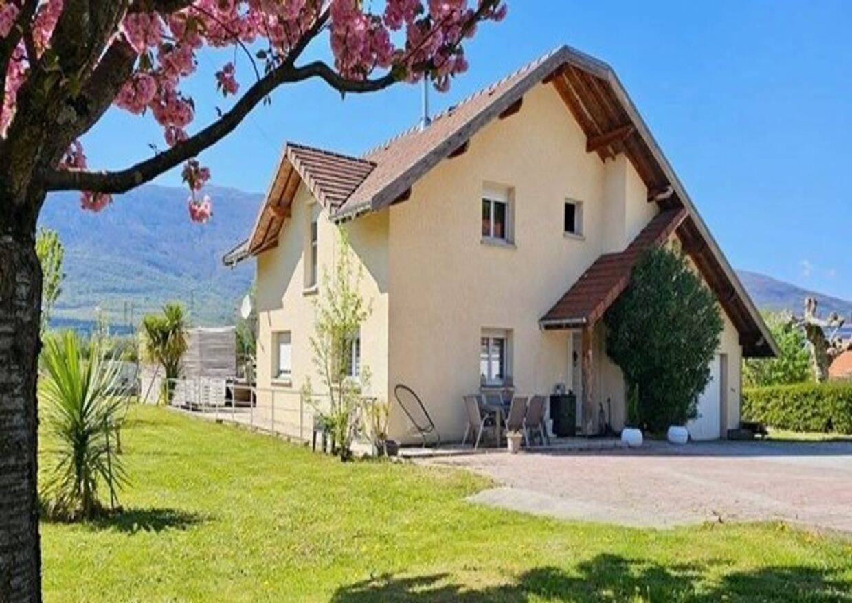 Maison à vendre, 157m², SERRIERES EN CHAUTAGNE