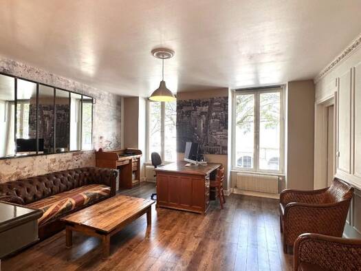 Appartement à vendre 240 000 € 4 pièces 3 chambres 95 m² 1er étage Belley 01300
