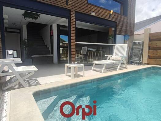 Immeuble à vendre 425 000 € 120 m² Saint-Pierre 97410