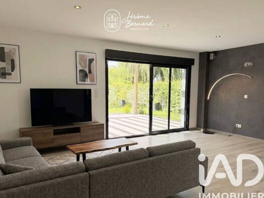 Maison de plain-pied à vendre 299 000 € 5 pièces 3 chambres 137 m² 507 m² de terrain Corzé 49140