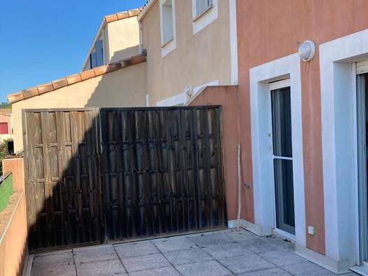 Duplex à louer 825 € 3 pièces 2 chambres 61,8 m² RDC/1 Clarensac 30870