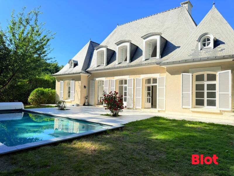 Maison à louer, 298m², VERN SUR SEICHE