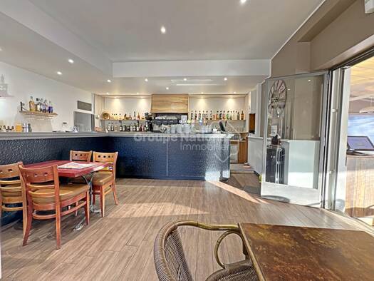 Boutique à vendre Fonds de commerce 266 500 € 300 m² de surface de vente Saint-Jean-du-Gard 30270