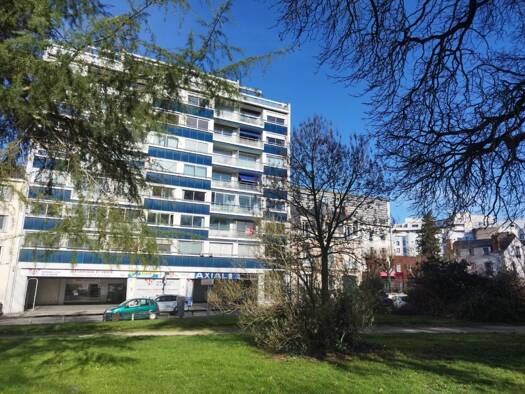 Appartement à louer 1 002 € 4 pièces 2 chambres 91 m² Étage 2/8 Bannier-Coligny Orléans 45000