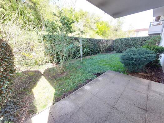 Appartement à vendre 165 775 € 3 pièces 2 chambres 65 m² RDC/3 Les Arboras Grigny-sur-Rhône 69520