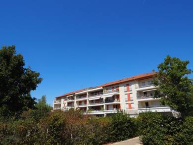 Appartement à louer 895 € 3 pièces 2 chambres 69 m² 1er étage Villars-les-Dombes 01330