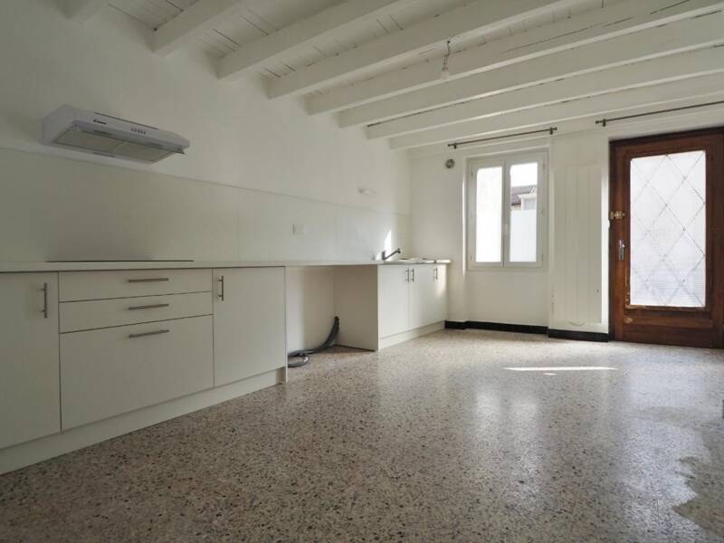 Maison à louer, 74m², VILLIEU LOYES MOLLON