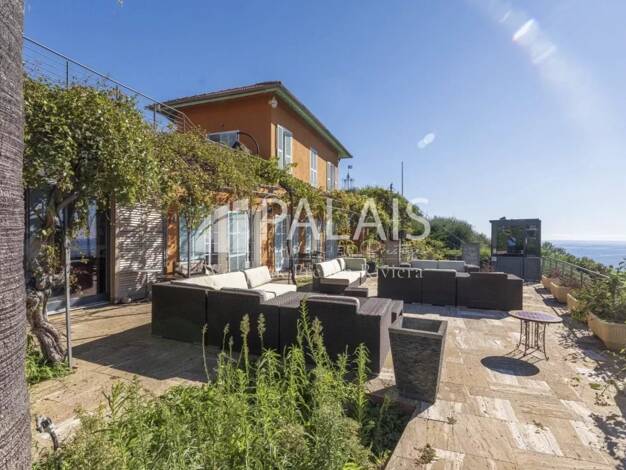 Villa à vendre 2 500 000 € 5 pièces 5 chambres 335 m² 1 840 m² de terrain Carei-Monti Menton 06500