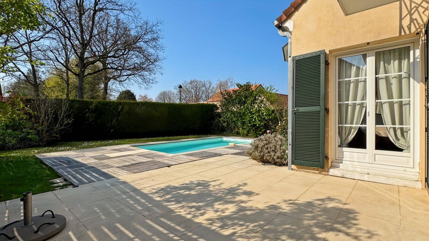 Maison à vendre, 180m², SAINT NOM LA BRETECHE