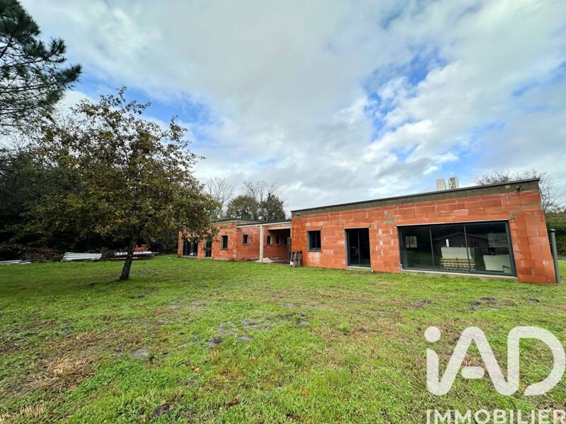 Maison à vendre, 125m², VENDAYS MONTALIVET