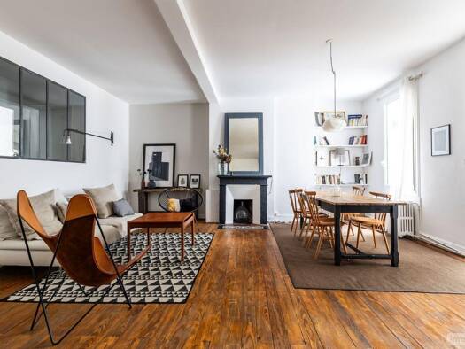 Appartement à vendre 440 000 € 3 pièces 2 chambres 81,14 m² Bordeaux 33000
