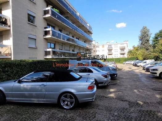 Parking à vendre 13 000 € 13 m² Les Blondeaux L'Haÿ-les-Roses 94240