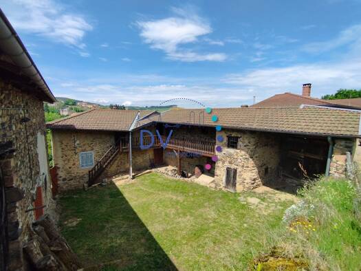 Maison à vendre 179 000 € 7 pièces 1 chambre 172 m² 2 362 m² de terrain Saint-Just-d'Avray 69870